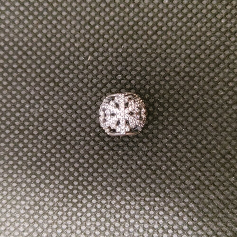 Pandora Snowflake charm - Black Friday 2013